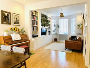 Lounge Area - click for photo gallery